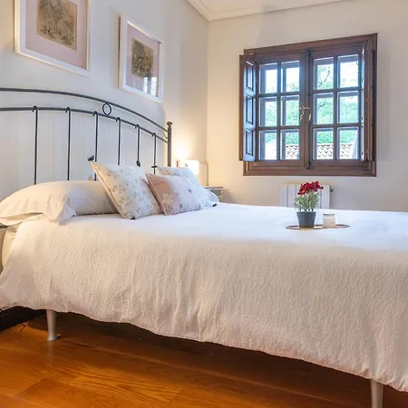 La Casa Del Vivar De La Granja En Valles Pasiegos * Santa Maria de Cayon