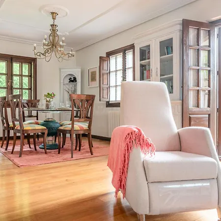 Casa vacanze La Casa Del Vivar De La Granja En Valles Pasiegos *